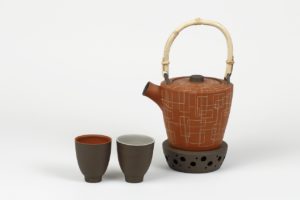 Teekanne mit Bechern von Silke Freiwald